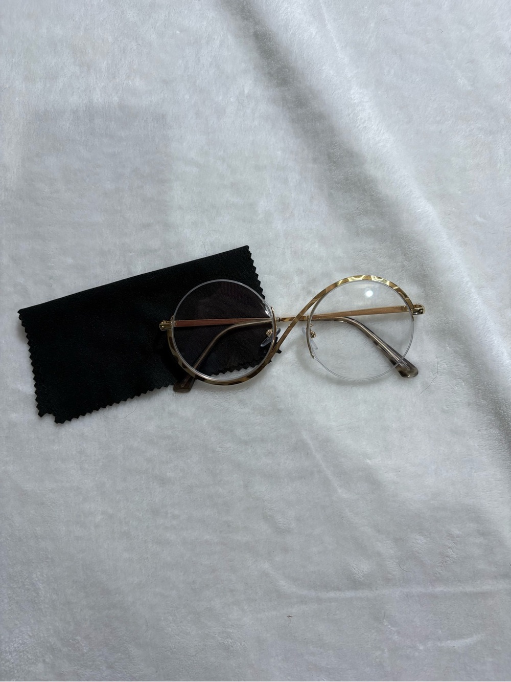 Classic Round Gold Metal Frame Glasses for Women